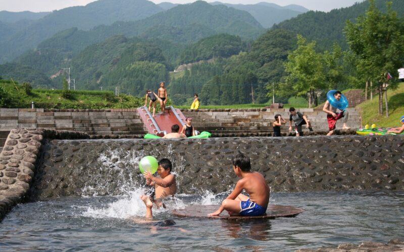 River Pool Park (Tanada Shinsui Koen)